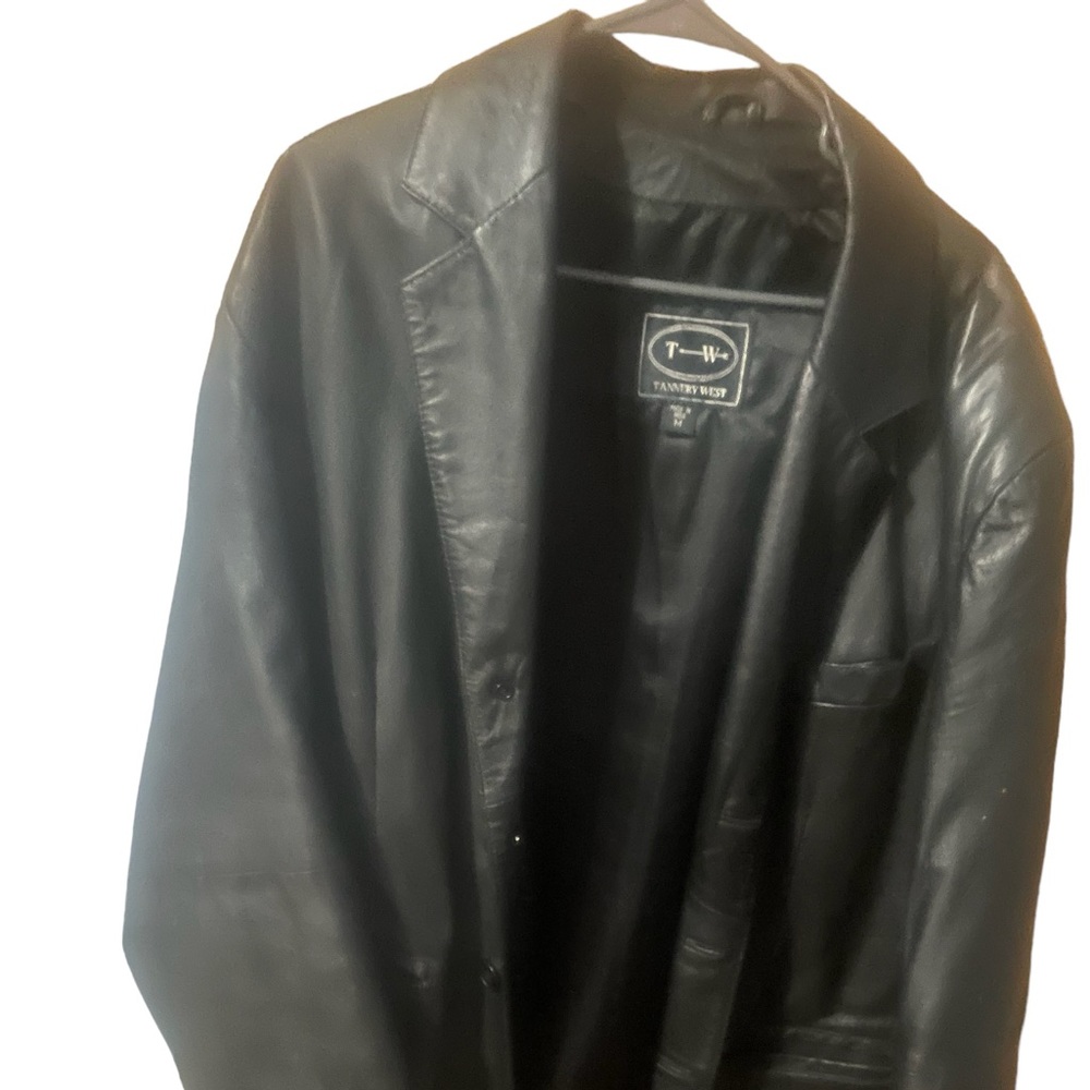 NWOT Men’s size M Black 3/4 long black leather jacket